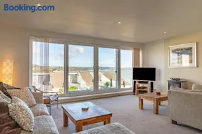 3 Bed in Saundersfoot oc-pw522a - Image 3