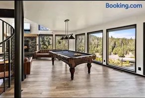 Riverfront Retreat with pool, Hot Tub, Mountain Views - Image 2