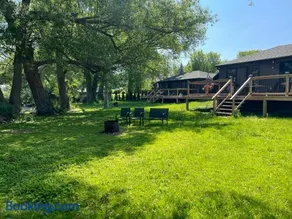 Lakeview Willow Bay Cottages in Harwood - Image 1