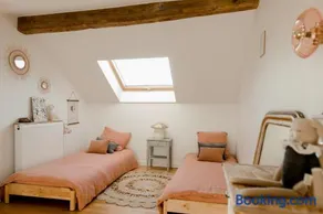 Logement entier ou à partager dans maison familiale à Rueil Malmaison, proche de Paris La Défense - Image 1