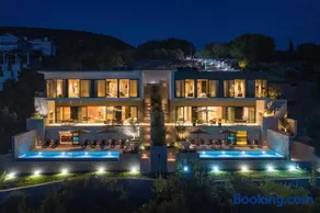 Elena's Villa - Image 1