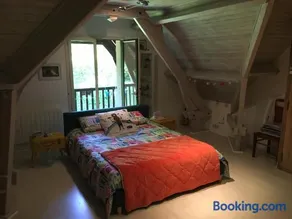 Chambre avec balcon et salle de bains privée - Image 1