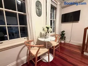 KozyGuru | Balmain | Boutique Inner West Stay - Image 3