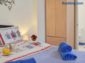 The Cabin - Image 4