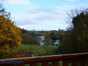 Escape to the Cabin - Image 4
