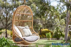 Bosk Haven Bush Escape - Image 2