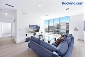 25th floor Luxury Penthouse - Image 3
