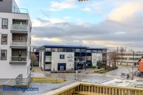 IDEAL FOR COMPANIES! Newly renovated and furnished appartements in Centrum Ulsteinvik - Image 1