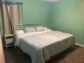 3 bed room lake cottage - Image 1