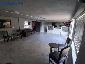 Midway inn - Image 1