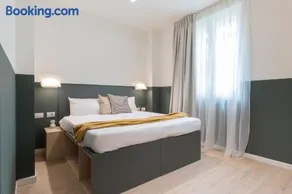 Well-located Campus Rooms Near City Park - Image 2