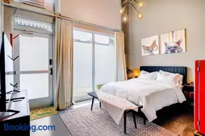 Entire studio walk or bike to World Cup & downtown with AC - Image 3