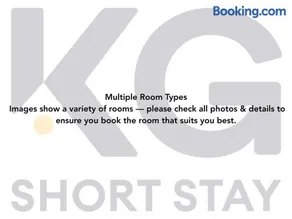 New Lodge Studios with Full Kitchen and Parking - Image 3