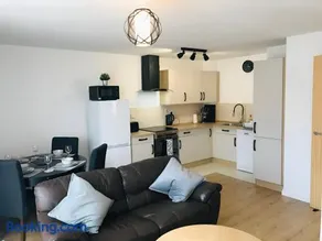 Spacious 2-Bed Flat in Homerton House - Image 1