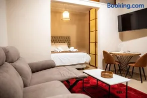 Tollmere Hospitality Ηχώ - Image 1