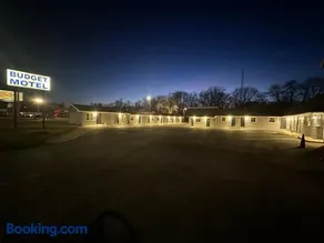 BUDGET MOTEL - Image 1