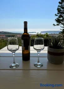 Gianna's Guesthouse - Image 5
