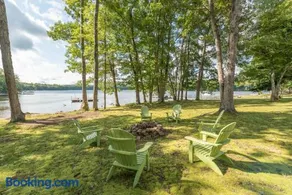 Lakeview Oasis by Railey Vacations - Image 4