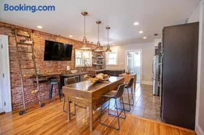 Iconic Historic Home - Image 3