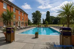 West Court Retreat - Image 4
