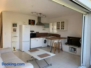 Appartement avec vue - Cadre verdoyant et parking privé - Image 4