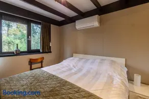 Lux Bos Chalet - Image 1