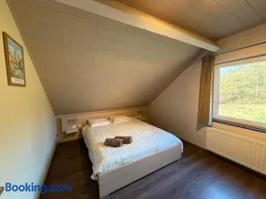 Comfortable holiday cottage in Herbeumont - 5 bedrooms, 3 bathrooms, SAUNA - Image 4