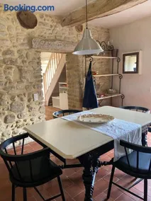 DOMAINE de MAS CARON Gîte 4* au pied du Ventoux en Provence - Image 2