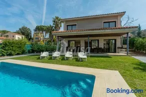 Oasis House - Image 1