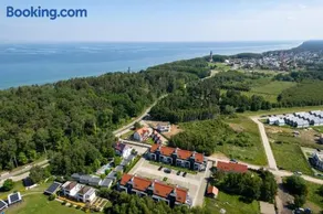 Coast Apartment Close to the Beach with Parking & Balcony by Noclegi Renters - Image 4