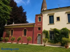 Wisteria Lodge by Veneto Villa - Image 1