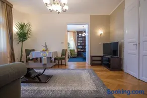 Giovanni's Airport House - Image 3