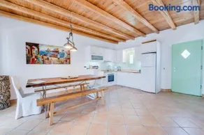 Naoussa Bay Villas - Image 2