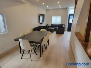 672 Wellington - Stay in the heart of Toronto - Image 4
