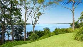 Stargazer Cottage Waterfront Reserve - Image 3