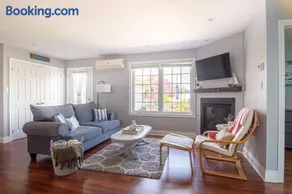 Apartment in Prince Edward County - 'Suite Spot' - Image 1
