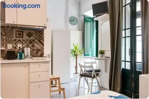 Campolide Green Door Studio - Image 1