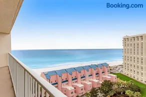 Relaxing Waterfront Condo with Pools & Gym Access - Image 1