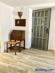 Puerta de la Villa Apartamento - Image 1