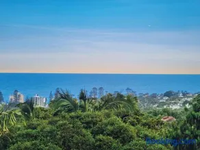 Classic home, private yard & verandah, sleeps 5 - Image 2