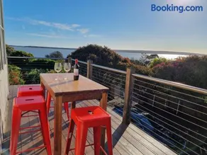 Tequila Sunset Beachfront Family Holiday Home, Bass Coast - Image 1