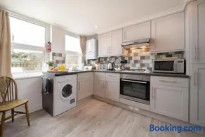 Devon Beach Court, sea views of Woolacombe - Image 3