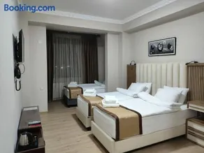 Hotel Red Tower - Image 5
