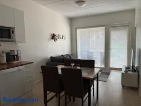 Modern Apartment nearby Airport - Image 1