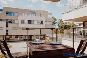 New Exclusive 2BD apartment by the sea - Image 4
