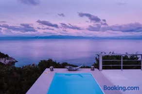 Villa Lover's Nest - Image 1