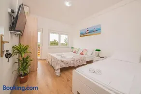 Hotel Riviera - Image 2