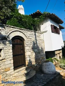 Lito's dream villa by the sea! - Image 5