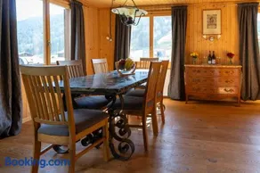 Beautiful Apartment With Stunning View - Chalet Mutthorn - Image 1