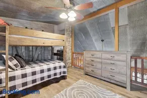 Wind Ridge Cabin - Image 1